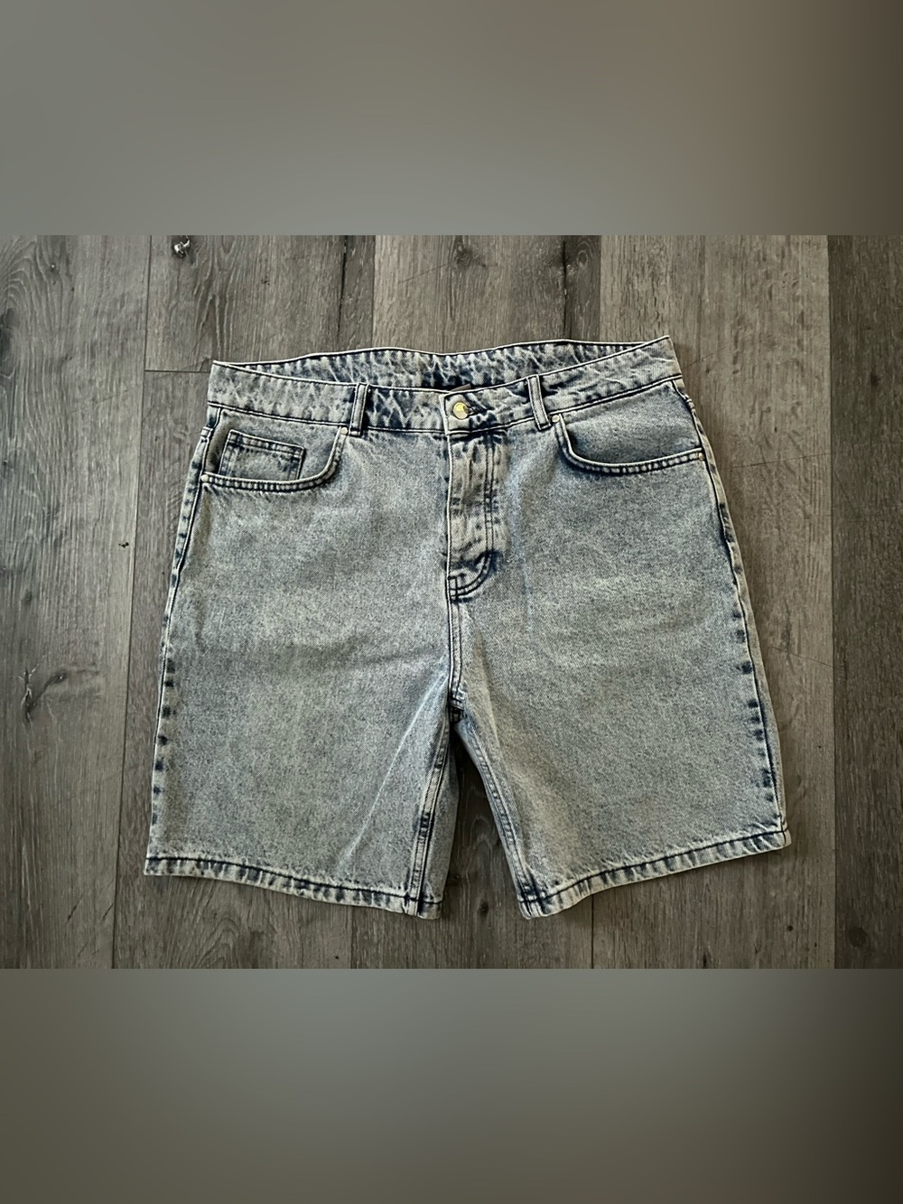 Cernucci Light Blue Embroidered Jorts